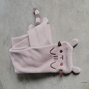 Pusheen Scarf